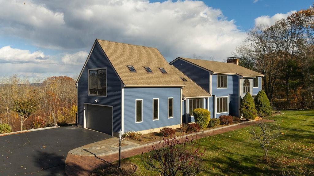 Bow, New Hampshire, 03304, United States, 4 Bedrooms Bedrooms, ,6 BathroomsBathrooms,Residential,For Sale,1989692