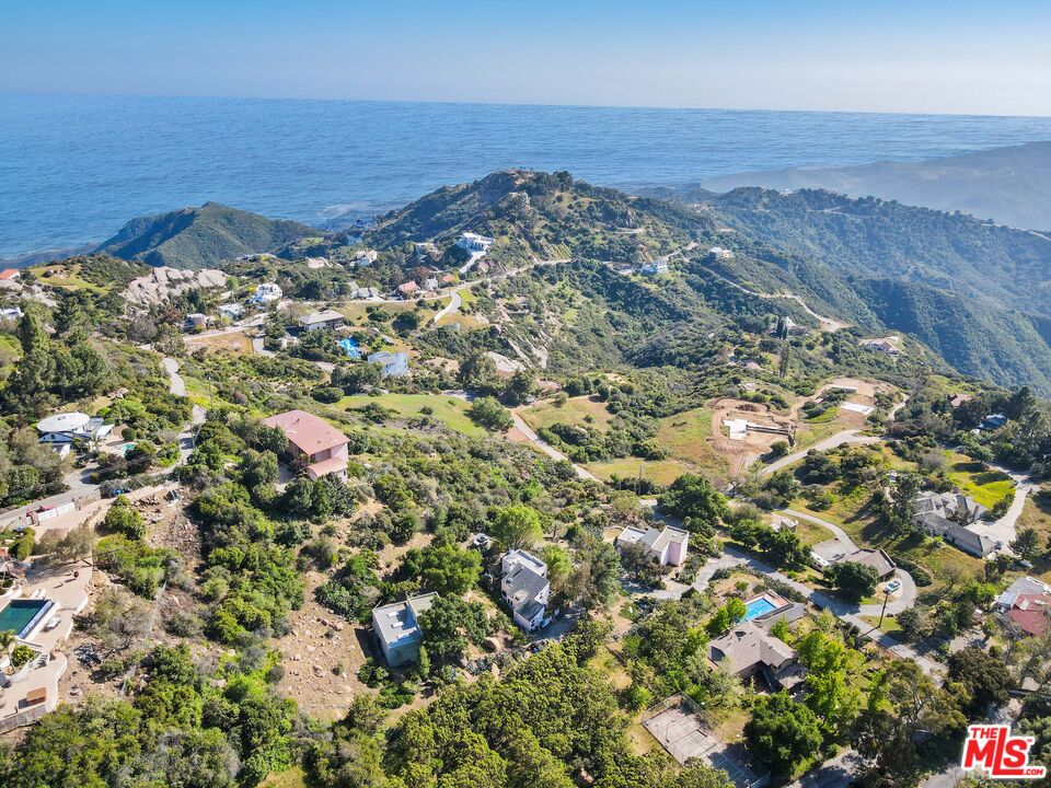 Malibu, California, 90265, United States, 3 Bedrooms Bedrooms, ,3 BathroomsBathrooms,Residential,For Sale,1859463