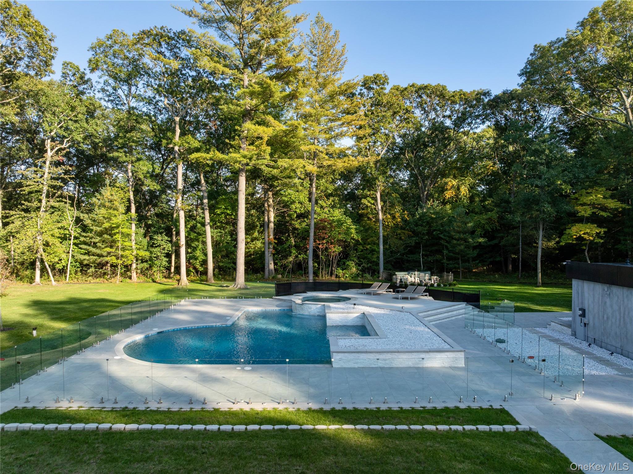  31 Chestnut Hill Drive, Upper Brookville, NY, 11771 - 物件實景