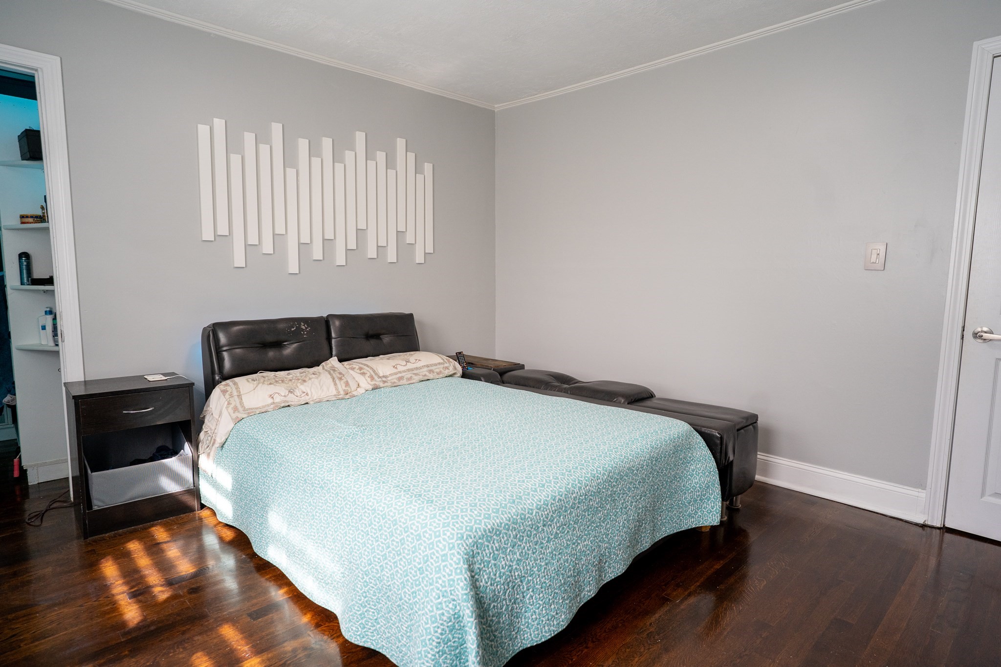 Randolph, Massachusetts, 02368, United States, 4 Bedrooms Bedrooms, ,2 BathroomsBathrooms,Residential,For Sale,2009735