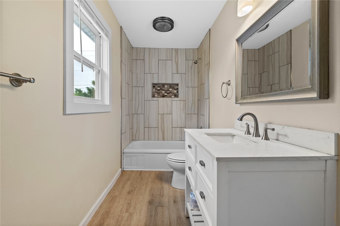 Bentonville, Arkansas, 72712, United States, 2 Bedrooms Bedrooms, ,1 BathroomBathrooms,Residential,For Sale,1793359