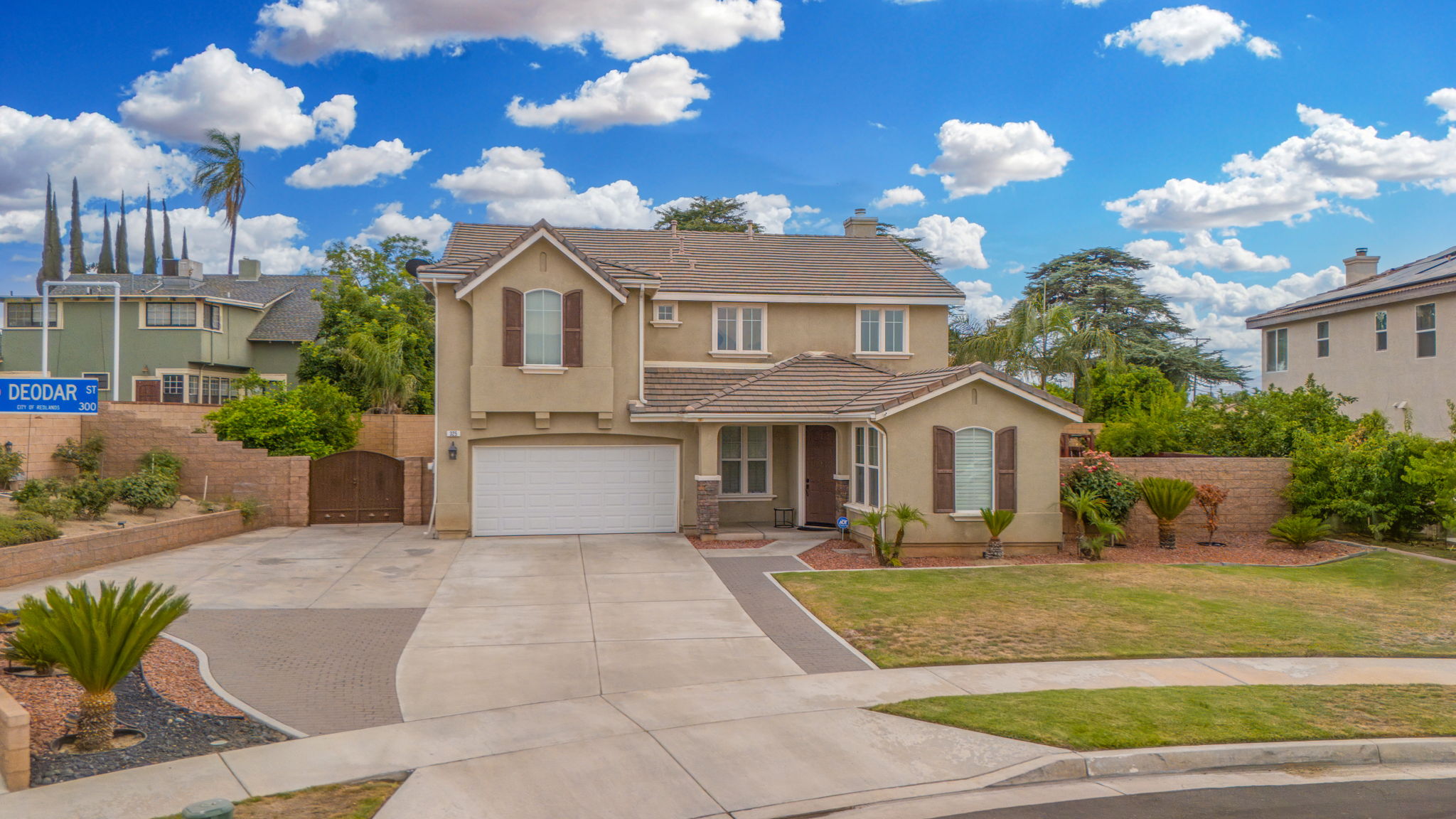 Redlands, California, 92374, United States, 6 Bedrooms Bedrooms, ,4 BathroomsBathrooms,Residential,For Sale,1923576