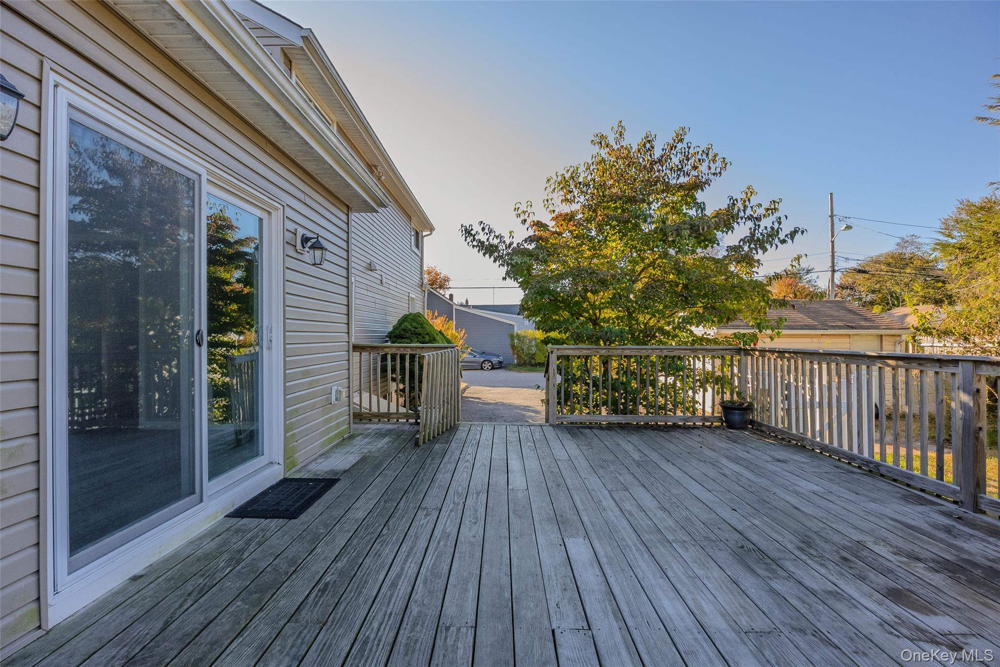 Islip Terrace, New York, 11752, United States, 3 Bedrooms Bedrooms, ,2 BathroomsBathrooms,Residential,For Sale,2006147