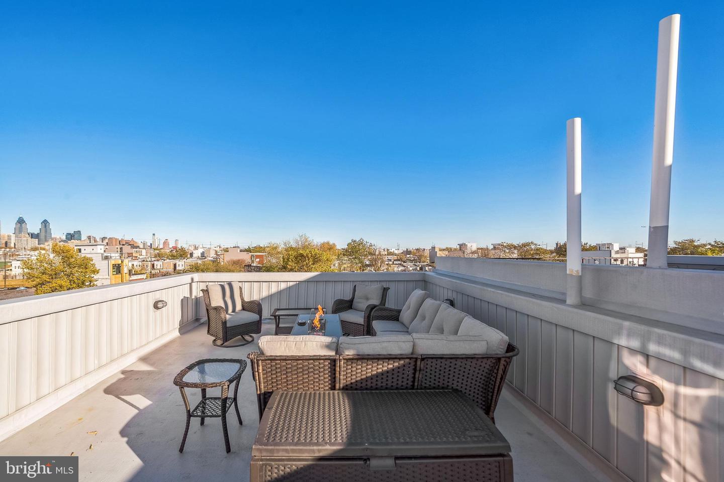 Philadelphia, Pennsylvania, 19146, United States, 4 Bedrooms Bedrooms, ,5 BathroomsBathrooms,Residential,For Sale,1751274