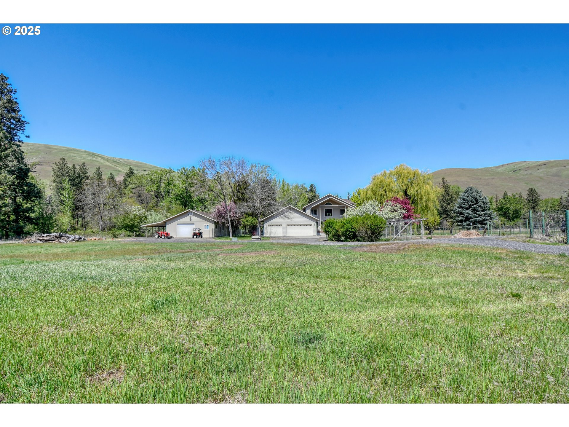 Adams, Oregon, 97810, United States, 4 Bedrooms Bedrooms, ,3 BathroomsBathrooms,Residential,For Sale,1793219
