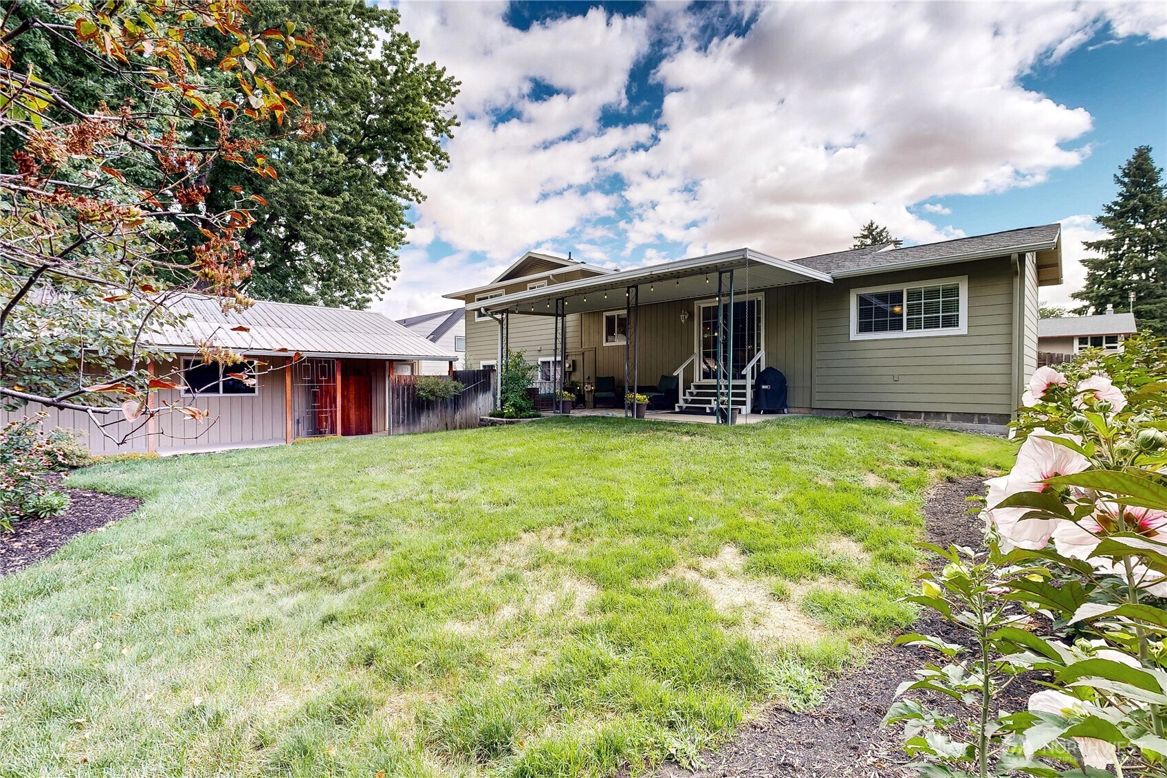 Walla Walla, Washington, 99362, United States, 4 Bedrooms Bedrooms, ,3 BathroomsBathrooms,Residential,For Sale,1918786