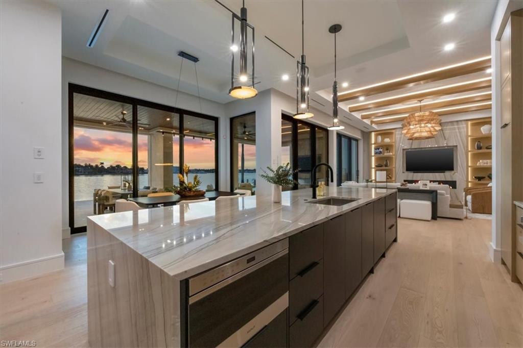 Naples, Florida, 34102, United States, 5 Bedrooms Bedrooms, ,7 BathroomsBathrooms,Residential,For Sale,1991878