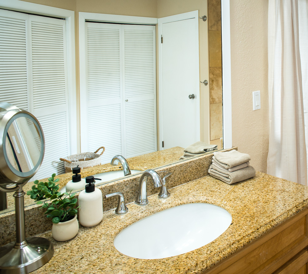 Princeville, Hawaii, 96722, United States, 2 Bedrooms Bedrooms, ,2 BathroomsBathrooms,Residential,For Sale,1866789
