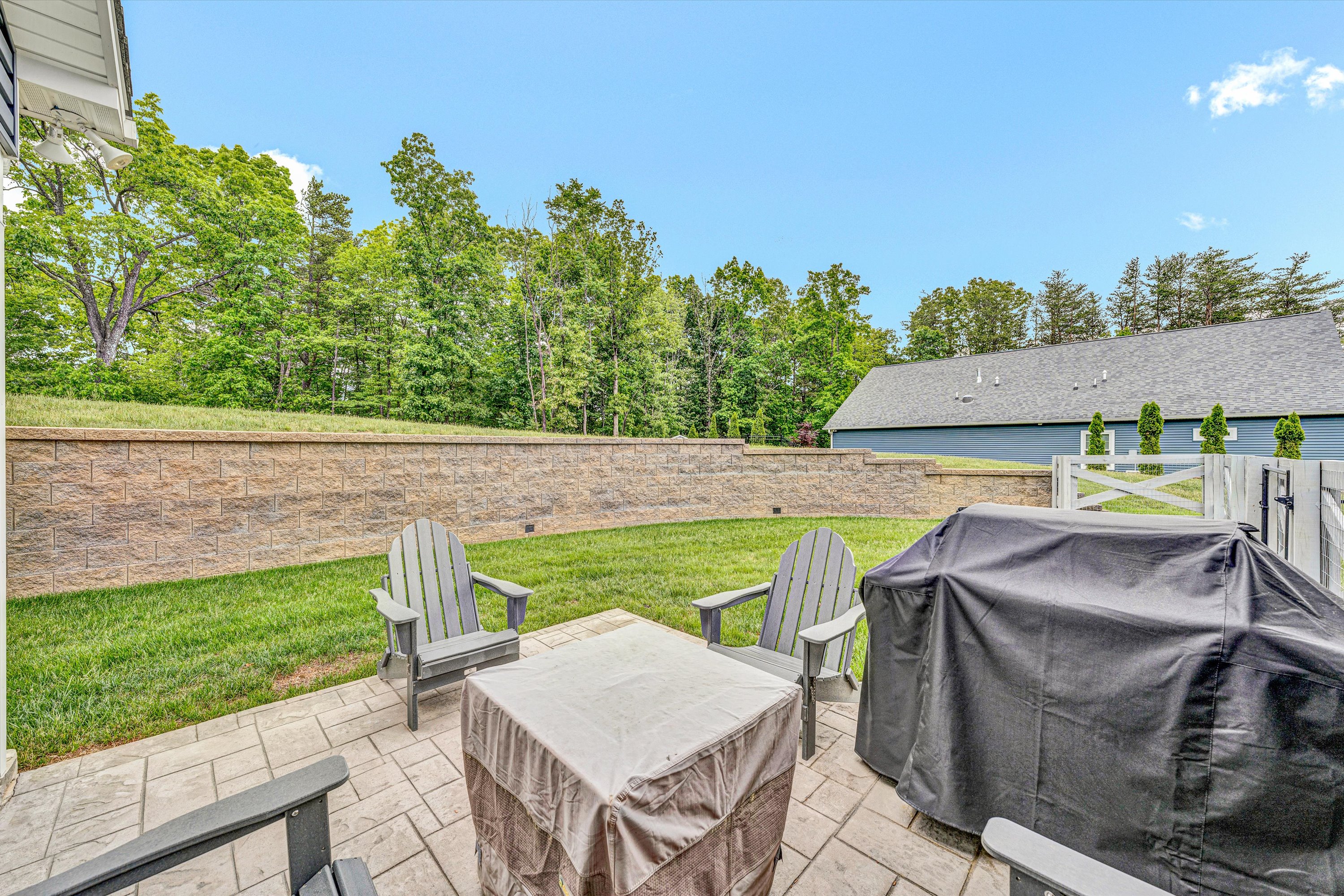 Blue Ridge, Virginia, 24064, United States, 4 Bedrooms Bedrooms, ,3 BathroomsBathrooms,Residential,For Sale,1930042