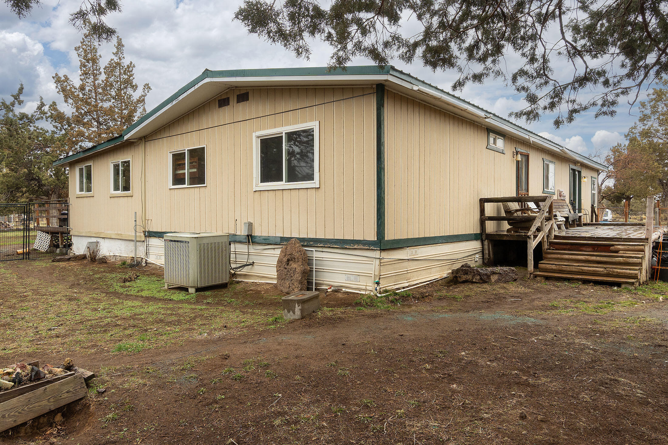 Redmond, Oregon, 97756, United States, 3 Bedrooms Bedrooms, ,2 BathroomsBathrooms,Residential,For Sale,1735905