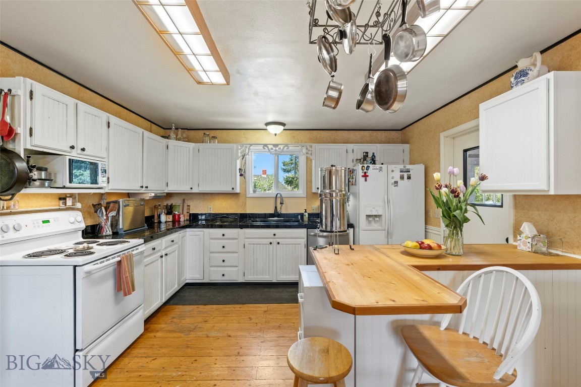 Belgrade, Montana, 59714, United States, 3 Bedrooms Bedrooms, ,2 BathroomsBathrooms,Residential,For Sale,1838075