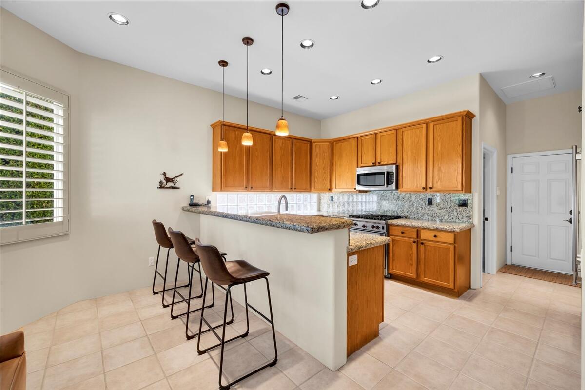 Palm Desert, California, 92211, United States, 3 Bedrooms Bedrooms, ,2 BathroomsBathrooms,Residential,For Sale,1996172