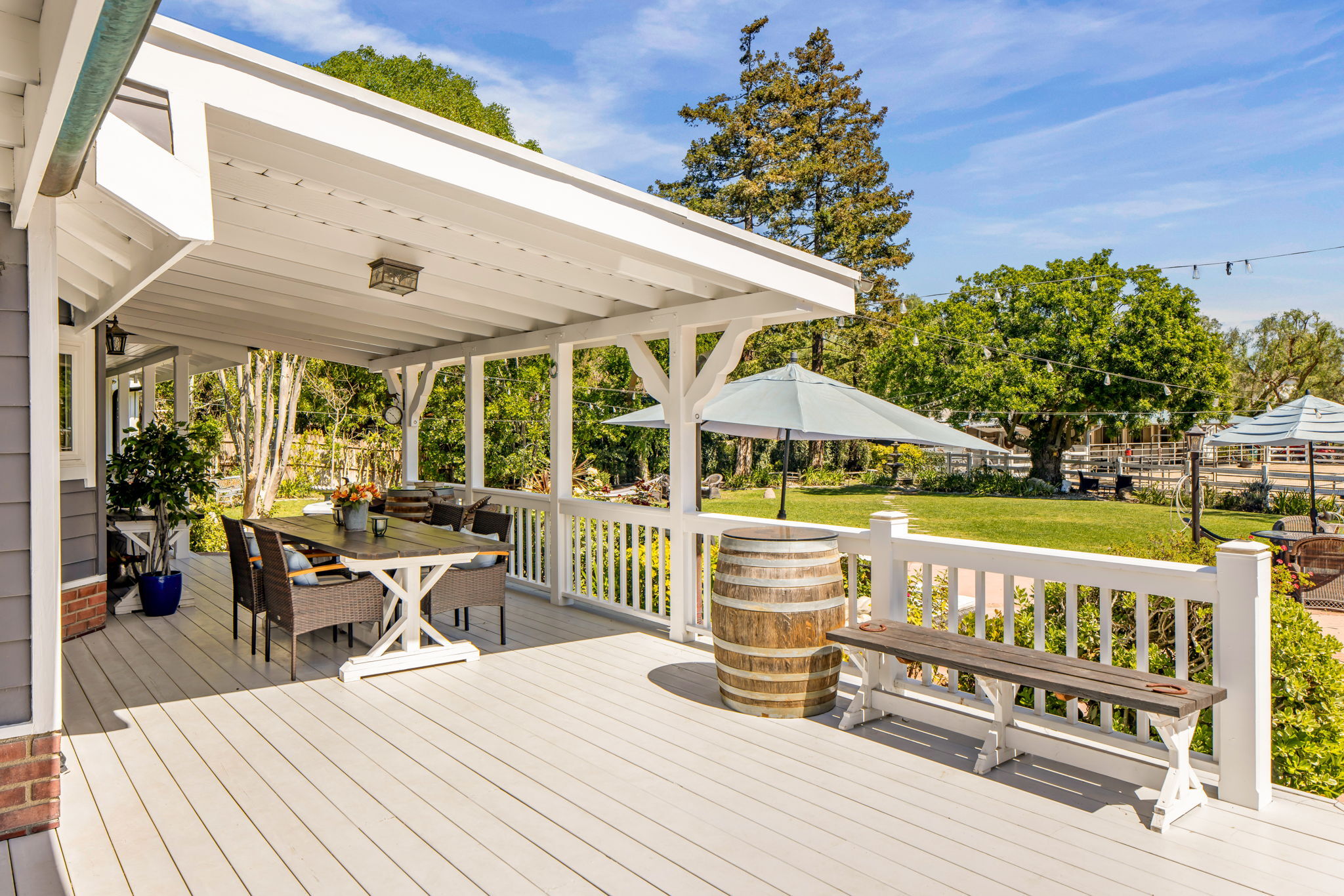  2390 Glenside Lane - 物件實景