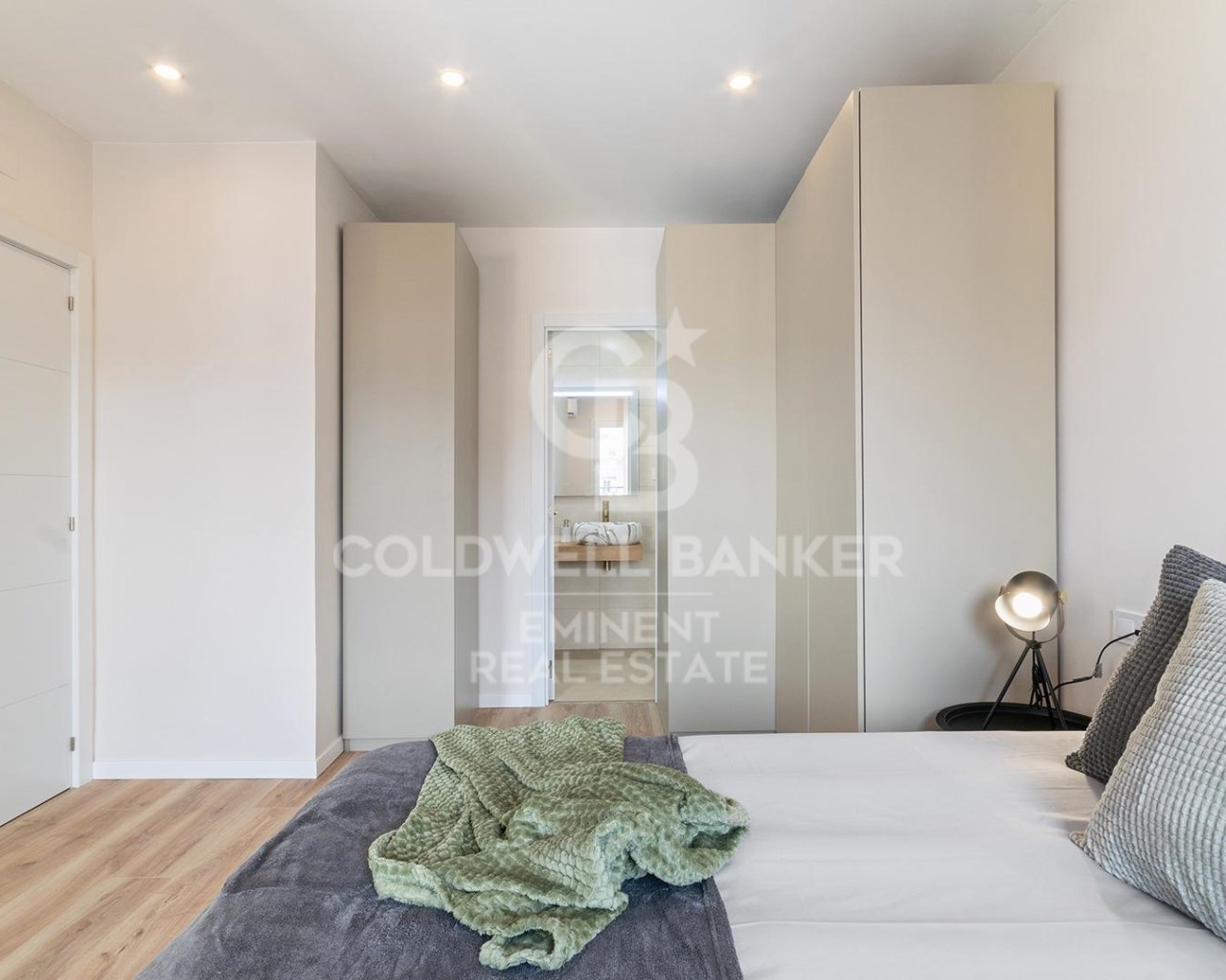 Barcelona, Catalonia, ES, 3 Bedrooms Bedrooms, ,2 BathroomsBathrooms,Residential,For Sale,1785148
