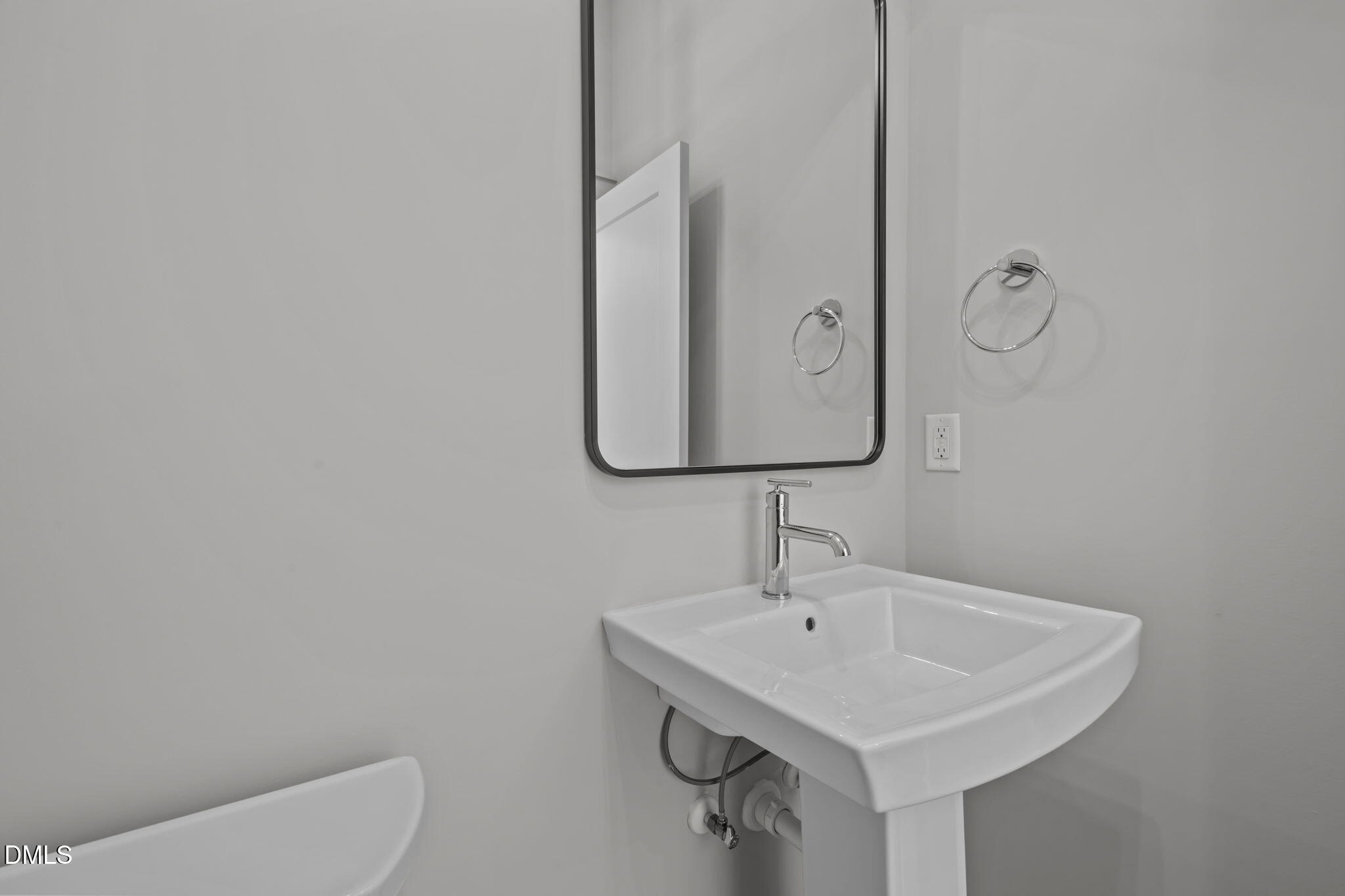 Wake Forest, North Carolina, 27587, United States, 4 Bedrooms Bedrooms, ,5 BathroomsBathrooms,Residential,For Sale,1993322