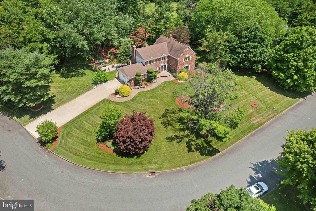 Colts Neck, New Jersey, 07722, United States, 4 Bedrooms Bedrooms, ,4 BathroomsBathrooms,Residential,For Sale,1792181