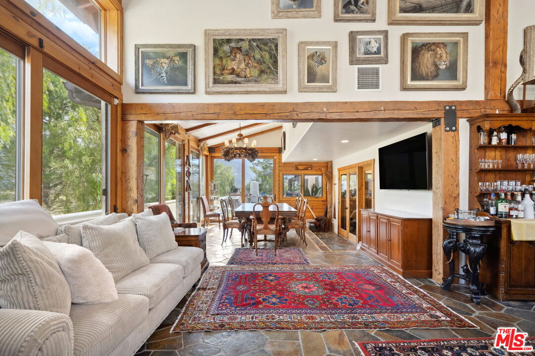 Calabasas, California, 91302, United States, 4 Bedrooms Bedrooms, ,3 BathroomsBathrooms,Residential,For Sale,1708601