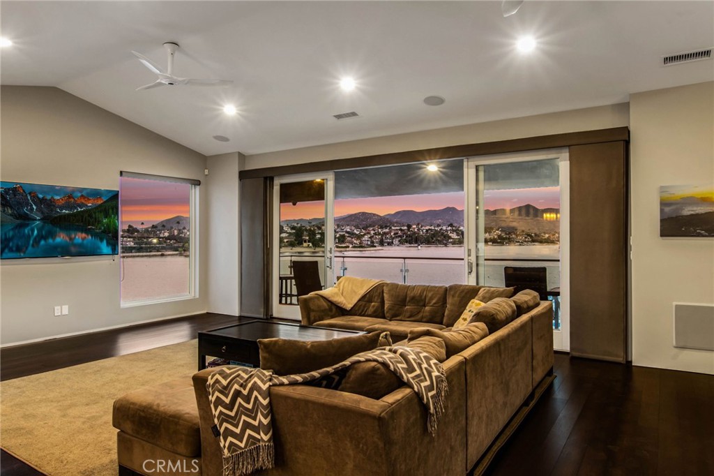 Canyon Lake, California, 92587, United States, 6 Bedrooms Bedrooms, ,5 BathroomsBathrooms,Residential,For Sale,1872277