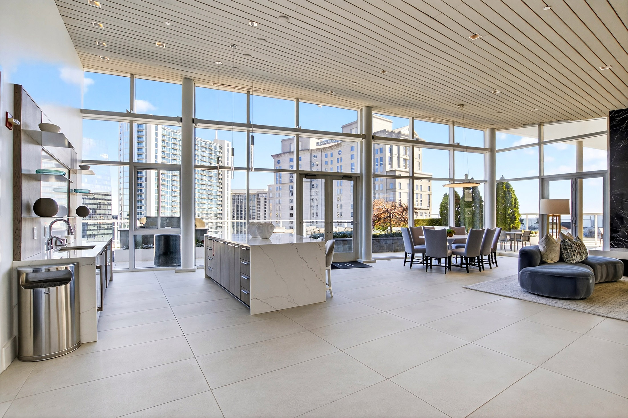  Immaculate Two Bedroom with Dedicated Office/Den at Sought-after Terminus - 物件實景