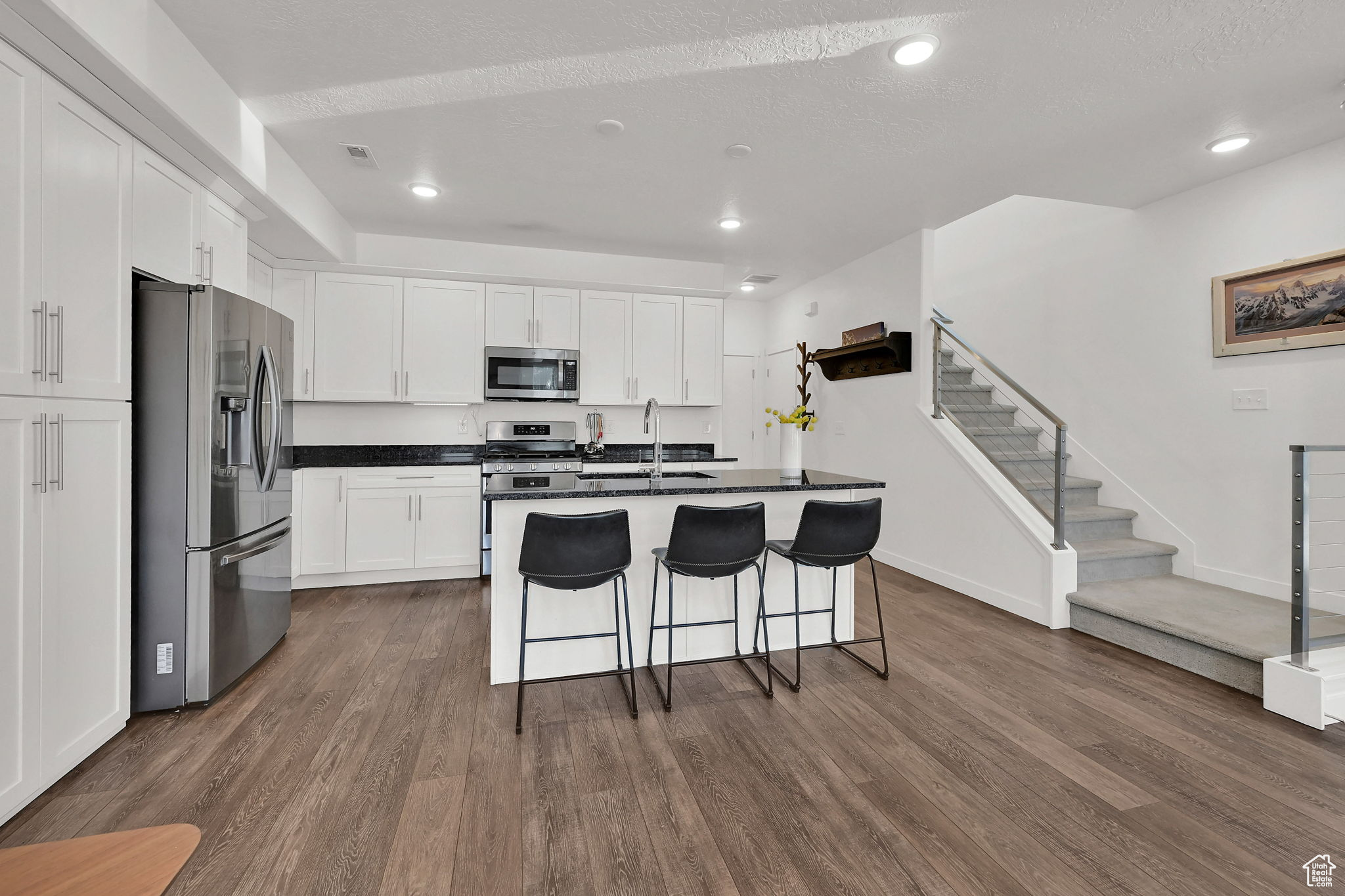 Sandy, Utah, 84070, United States, 3 Bedrooms Bedrooms, ,3 BathroomsBathrooms,Residential,For Sale,1895888