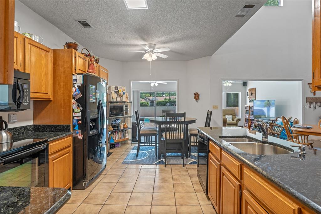 Orlando, Florida, 32817, United States, 4 Bedrooms Bedrooms, ,4 BathroomsBathrooms,Residential,For Sale,1821453