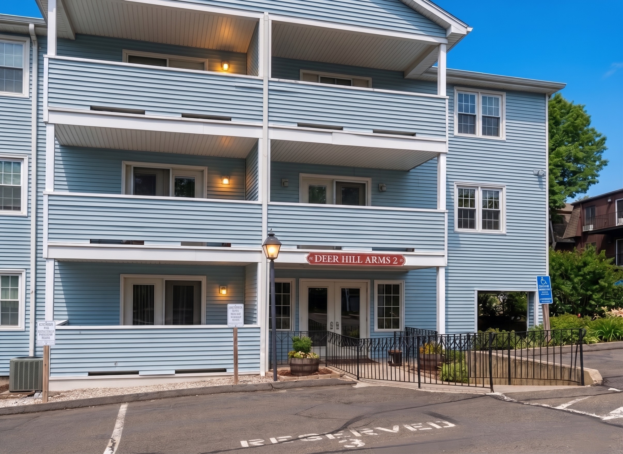  Top Level Condo Unit - 物件實景