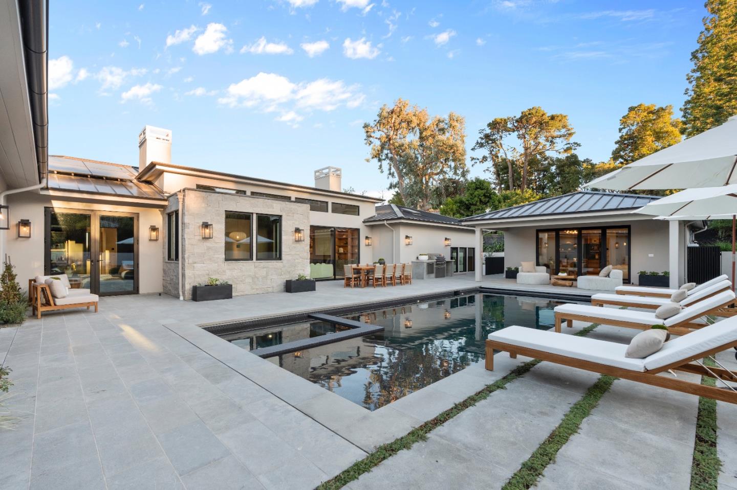 Hillsborough, California, 94010, United States, 5 Bedrooms Bedrooms, ,5 BathroomsBathrooms,Residential,For Sale,1947157