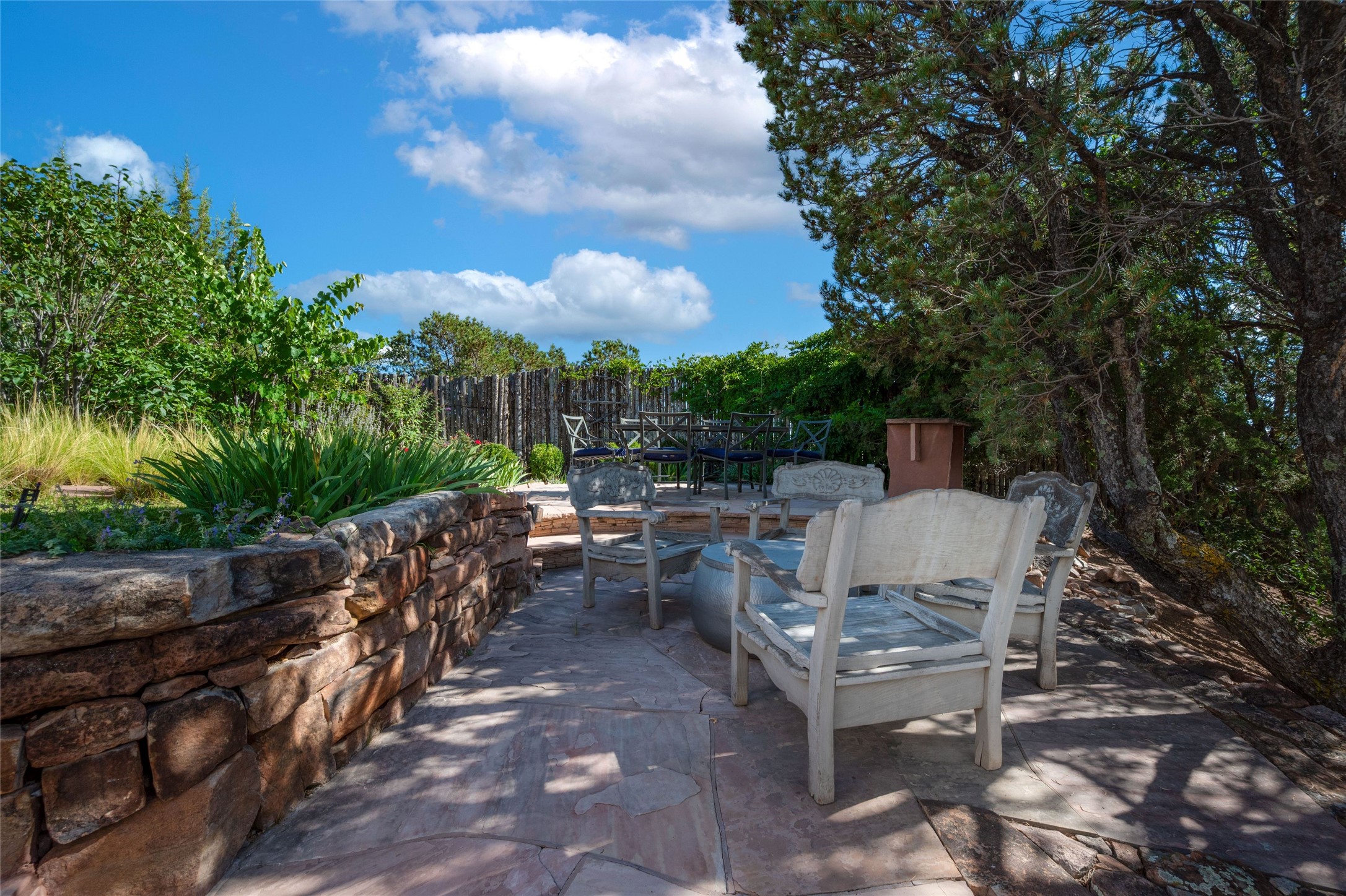  413 Los Arboles Drive - 物件實景