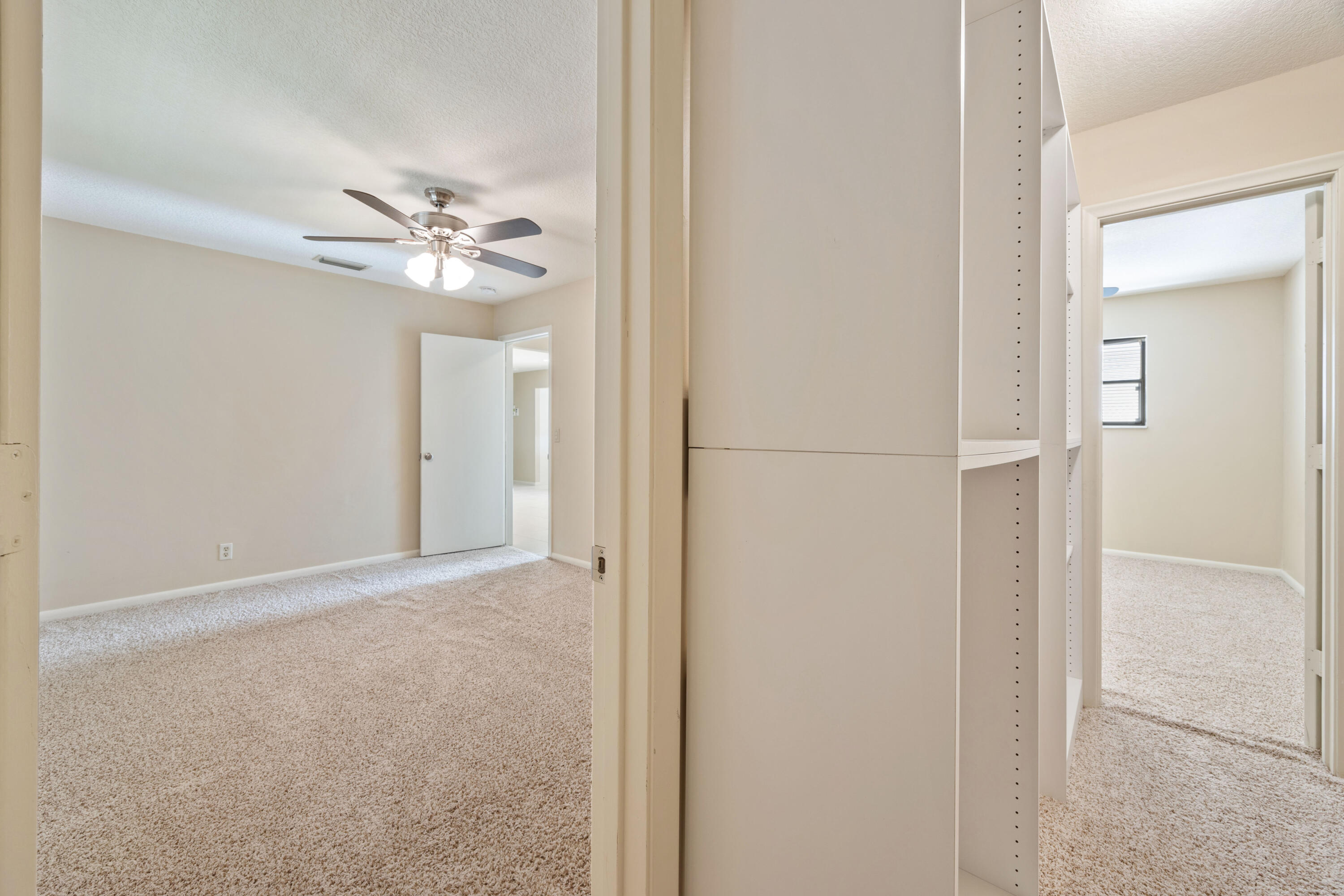 Lake Worth, Florida, 33462, United States, 3 Bedrooms Bedrooms, ,2 BathroomsBathrooms,Residential,For Sale,1966496