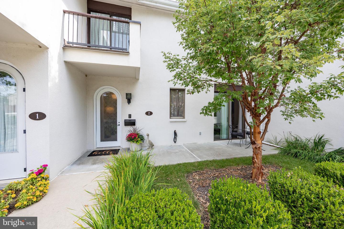 DEVON, Pennsylvania, 19333, United States, 2 Bedrooms Bedrooms, ,3 BathroomsBathrooms,Residential,For Sale,1980248