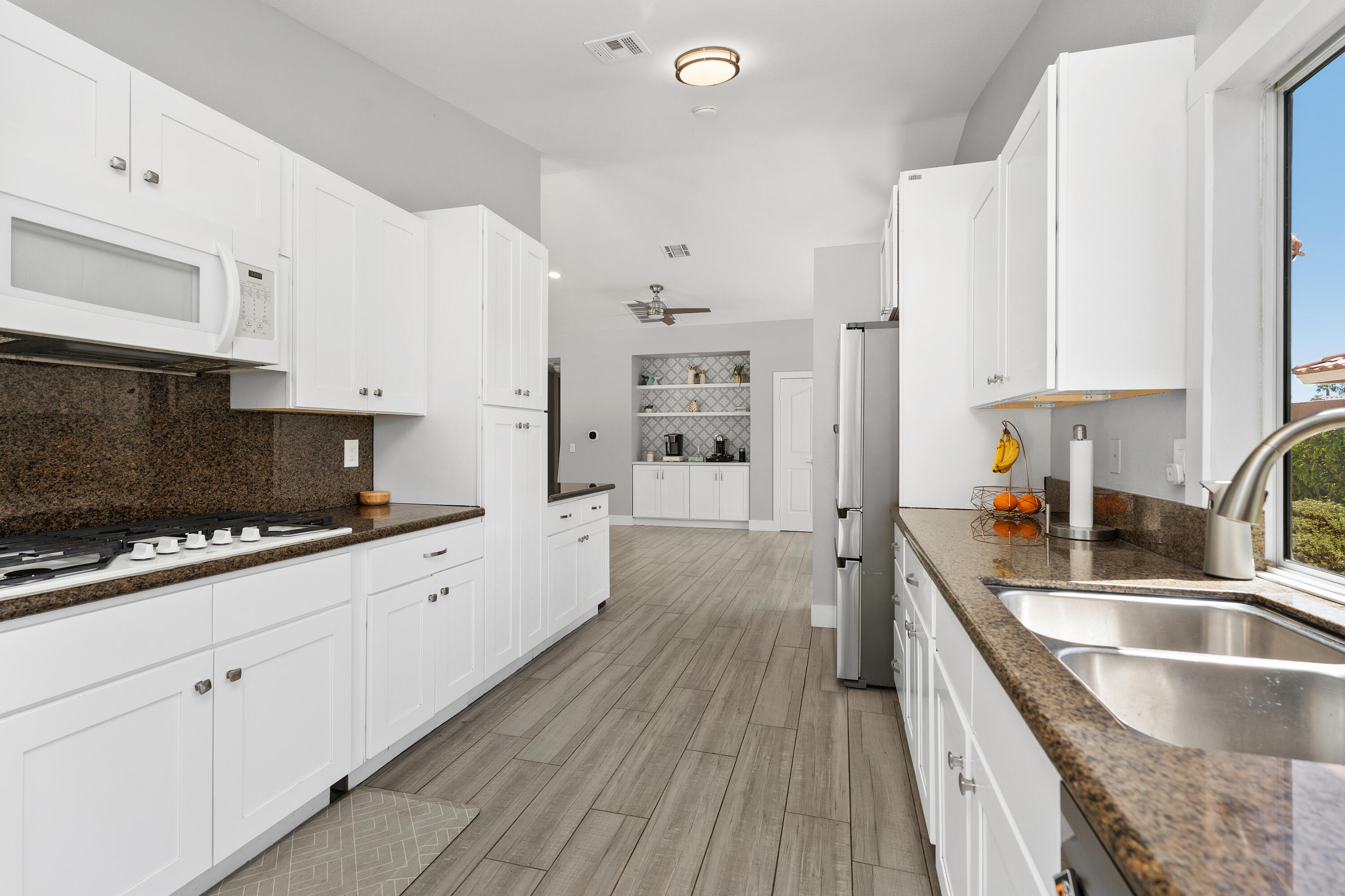 Palm Desert, California, 92211, United States, 4 Bedrooms Bedrooms, ,3 BathroomsBathrooms,Residential,For Sale,1938819