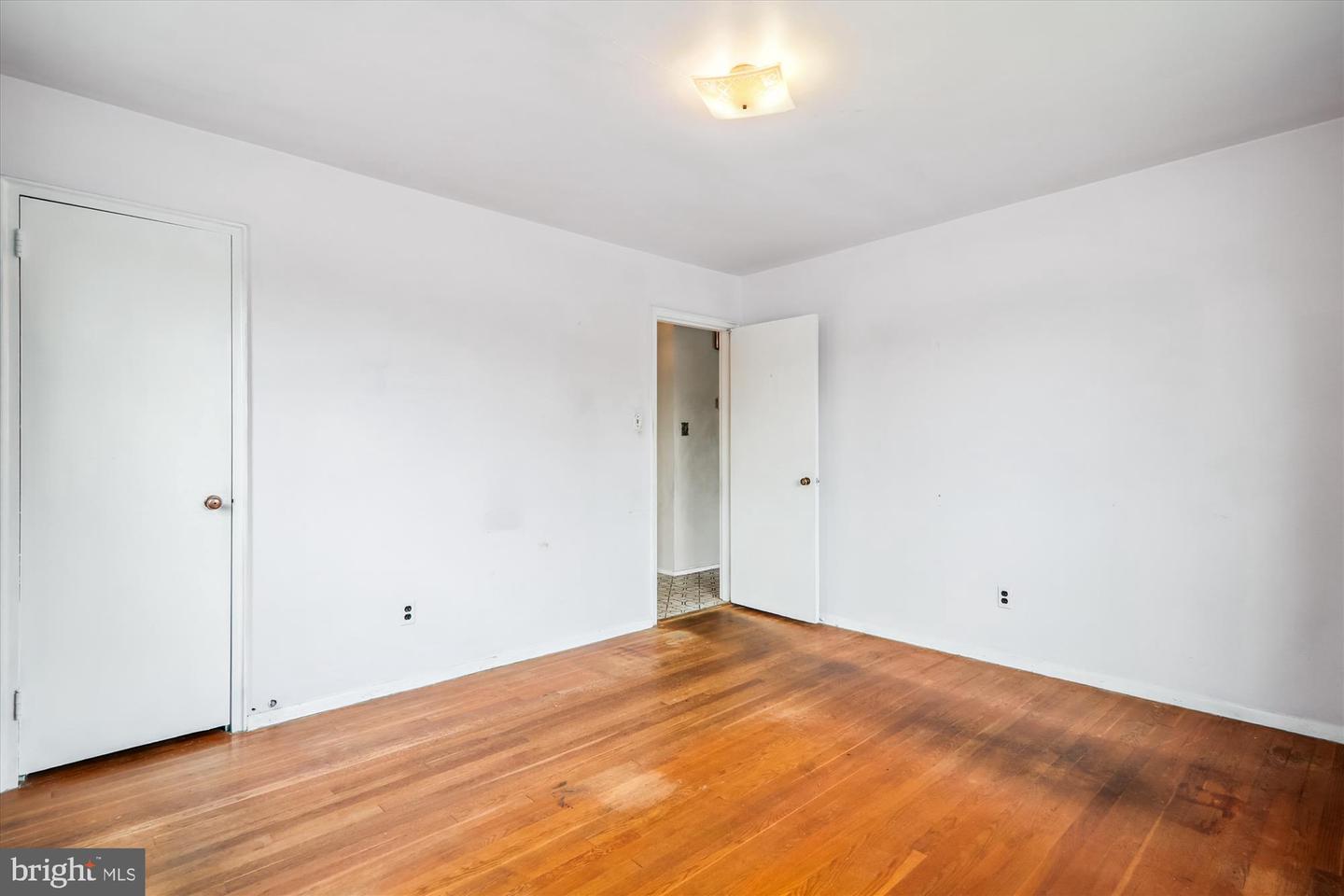 Silver Spring, Maryland, 20903, United States, 4 Bedrooms Bedrooms, ,2 BathroomsBathrooms,Residential,For Sale,1919736