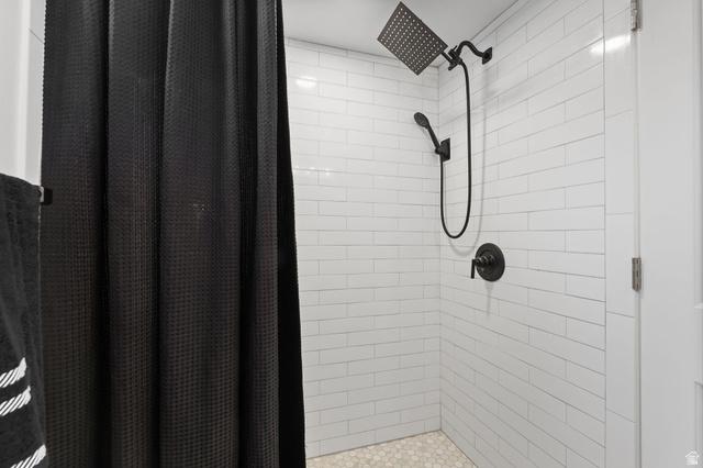 Bountiful, Utah, 84010, United States, 3 Bedrooms Bedrooms, ,3 BathroomsBathrooms,Residential,For Sale,1996735