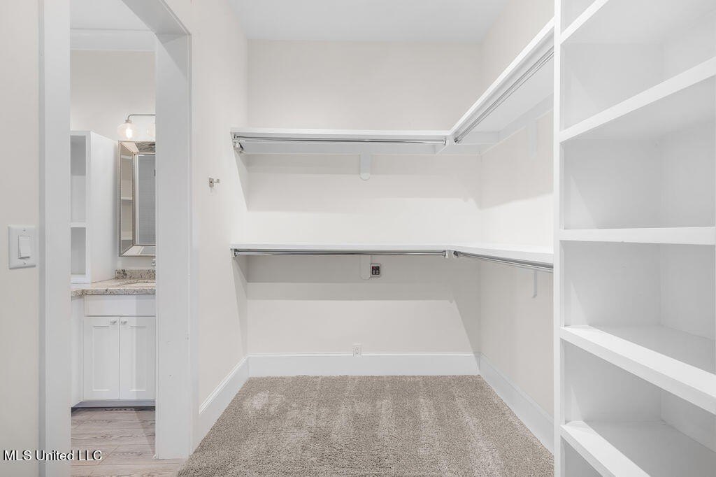 Gulfport, Mississippi, 39501, United States, 4 Bedrooms Bedrooms, ,3 BathroomsBathrooms,Residential,For Sale,1974056