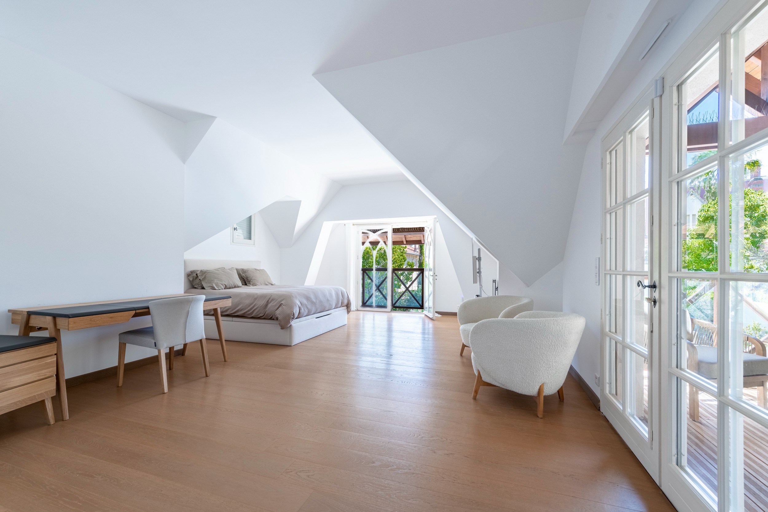  Cannes La Californie, six bedroom neo Norman residence with swimming pool - 物件實景