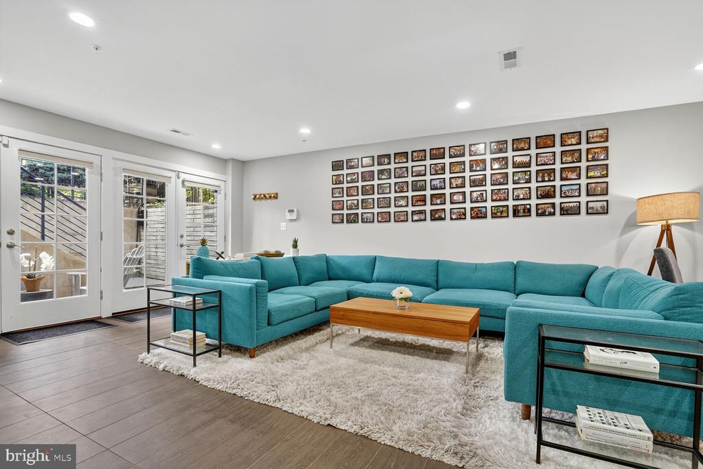 Washington, District of Columbia, 20010, United States, 2 Bedrooms Bedrooms, ,2 BathroomsBathrooms,Residential,For Sale,1975364