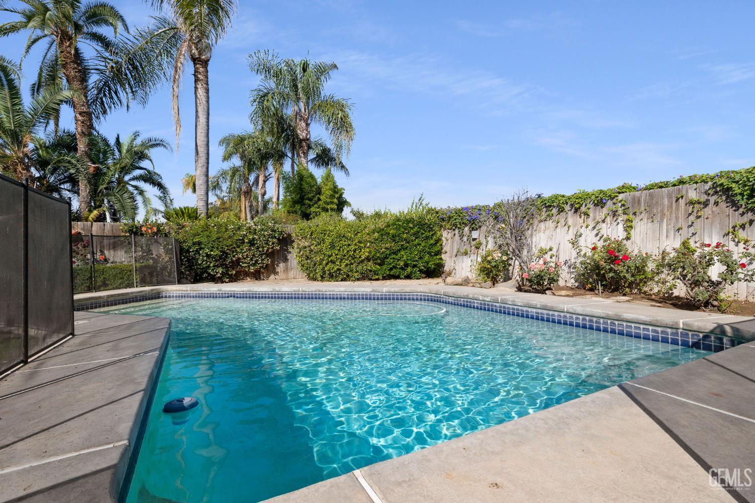 Bakersfield, California, 93311, United States, 5 Bedrooms Bedrooms, ,3 BathroomsBathrooms,Residential,For Sale,1941584