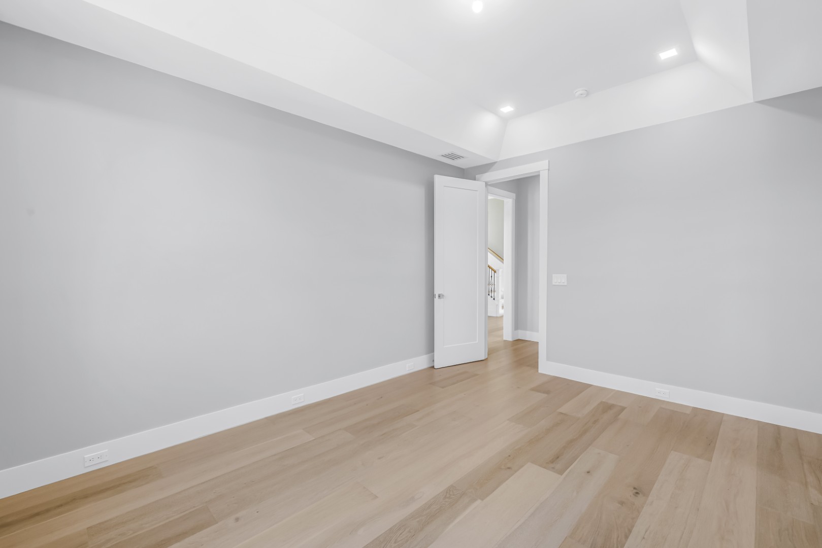 St Petersburg, Florida, 33703, United States, 5 Bedrooms Bedrooms, ,5 BathroomsBathrooms,Residential,For Sale,2013294