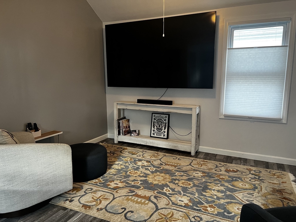 Lynn, Massachusetts, 01905, United States, 2 Bedrooms Bedrooms, ,2 BathroomsBathrooms,Residential,For Sale,1972732