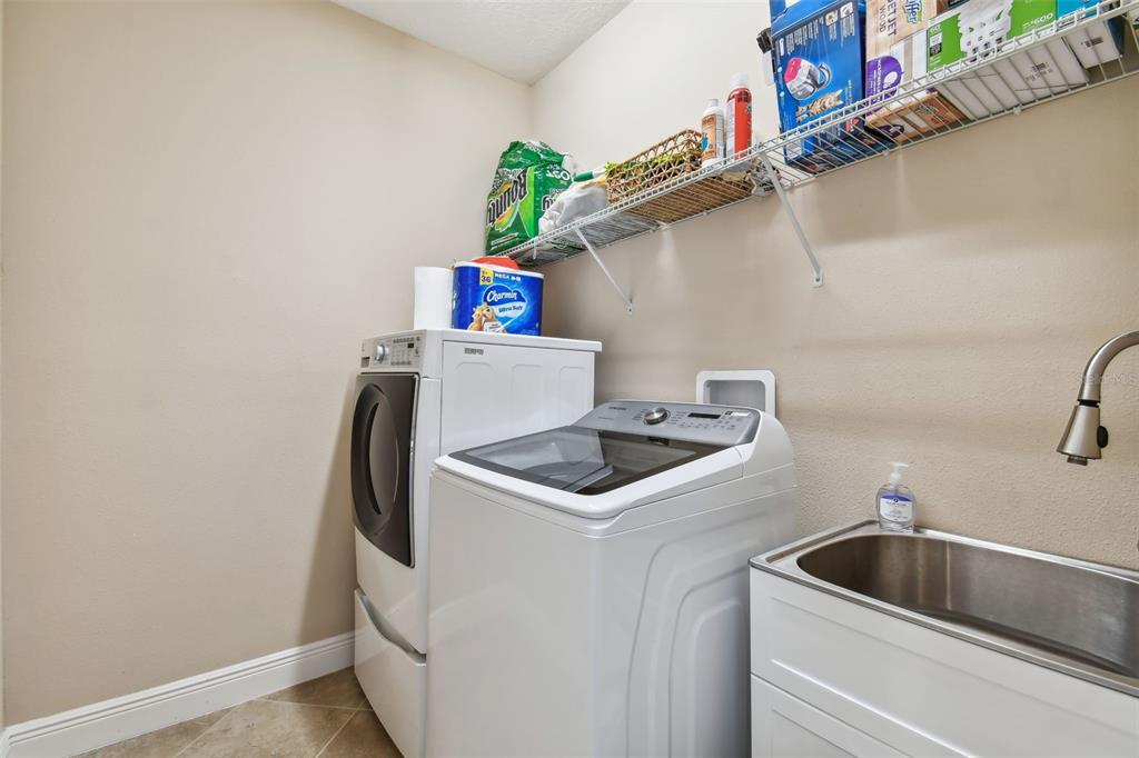 Wesley Chapel, Florida, 33543, United States, 5 Bedrooms Bedrooms, ,4 BathroomsBathrooms,Residential,For Sale,1920742