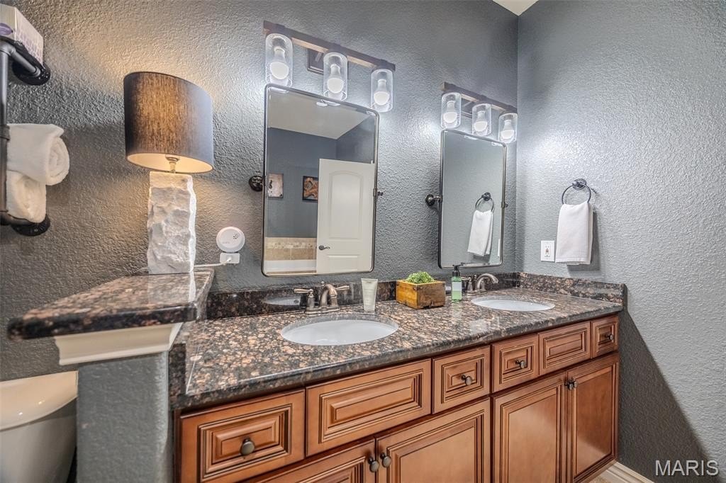 Camdenton, Missouri, 65020, United States, 3 Bedrooms Bedrooms, ,3 BathroomsBathrooms,Residential,For Sale,1989945