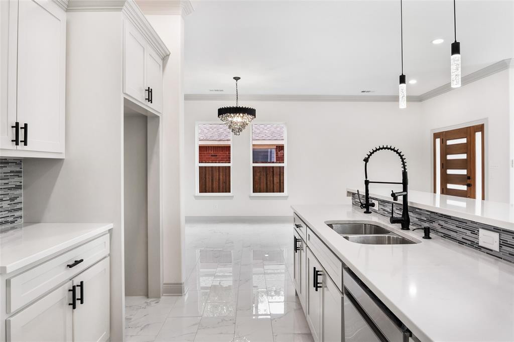 Dallas, Texas, 75212, United States, 4 Bedrooms Bedrooms, ,3 BathroomsBathrooms,Residential,For Sale,1930273