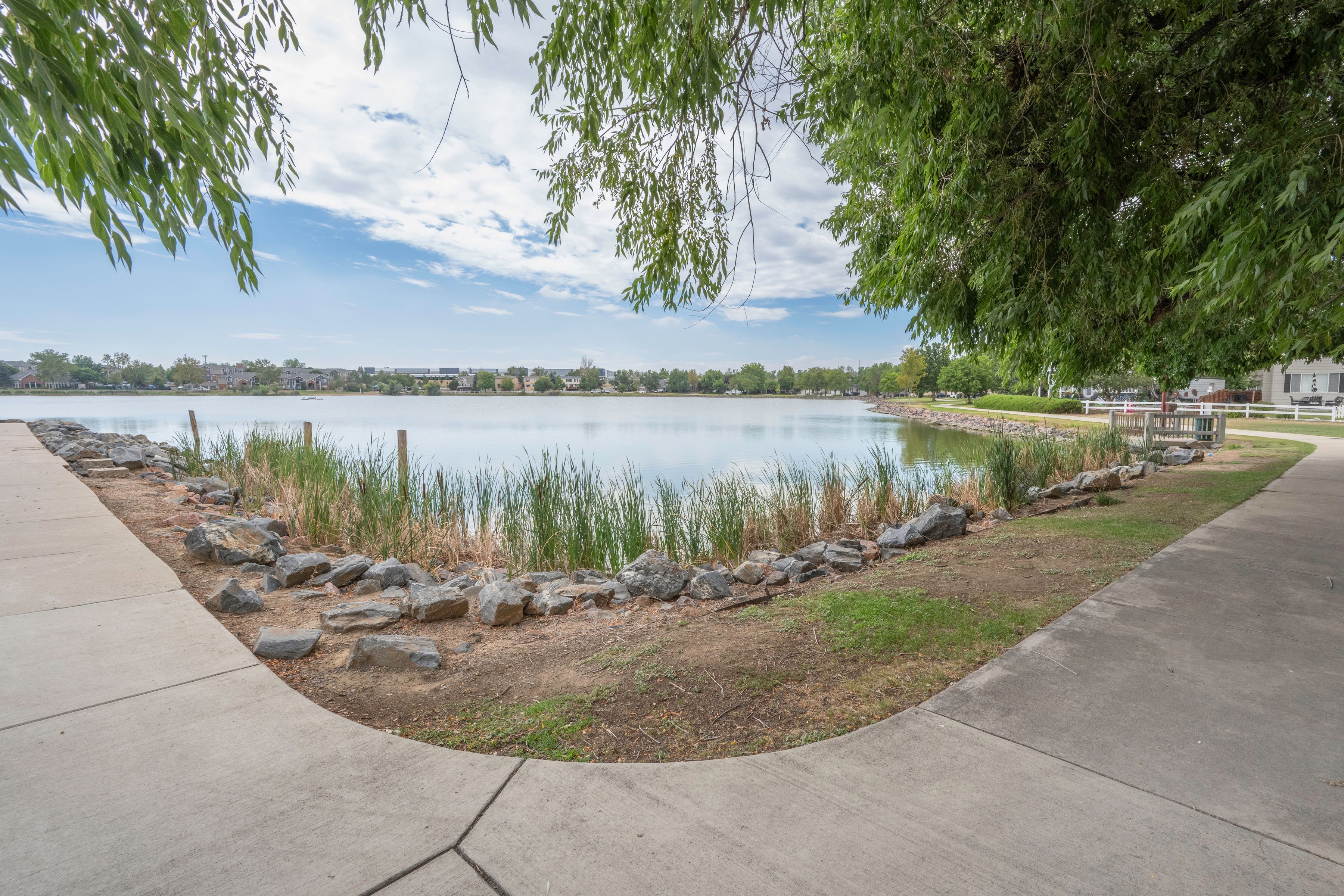  Lovingly Maintained Home in the Highly Sought-After Hunters Glen Community - 物件實景