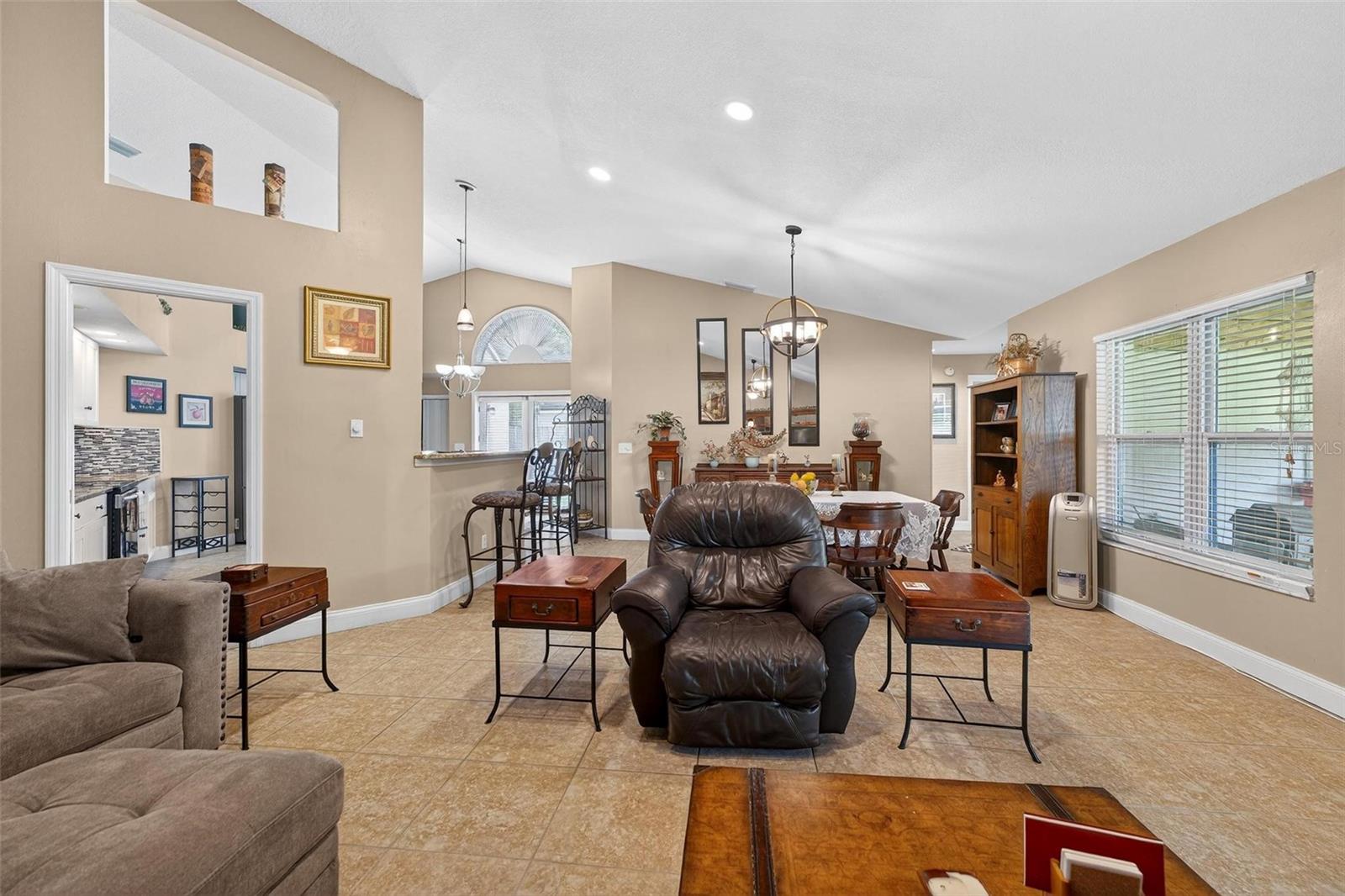 ORLANDO, Florida, 32819, United States, 4 Bedrooms Bedrooms, ,3 BathroomsBathrooms,Residential,For Sale,1921033