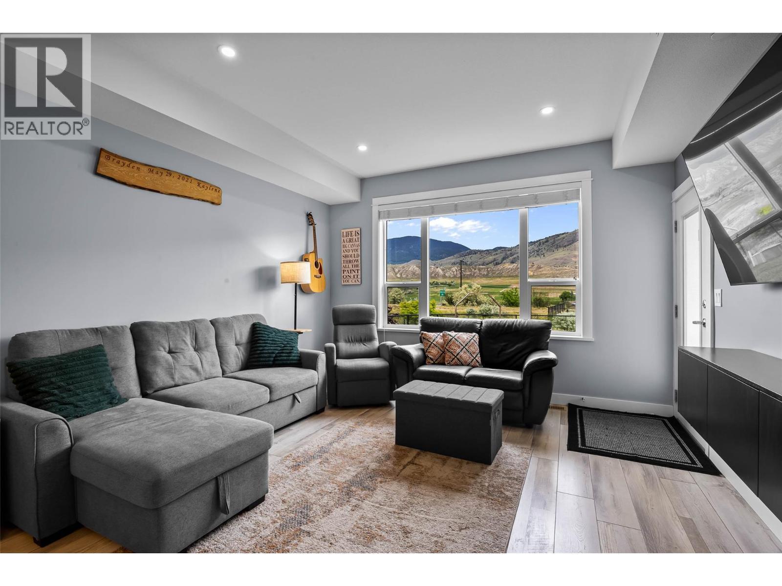 KAMLOOPS, British Columbia, V2C 0G8, CA, 3 Bedrooms Bedrooms, ,2 BathroomsBathrooms,Residential,For Sale,1951302