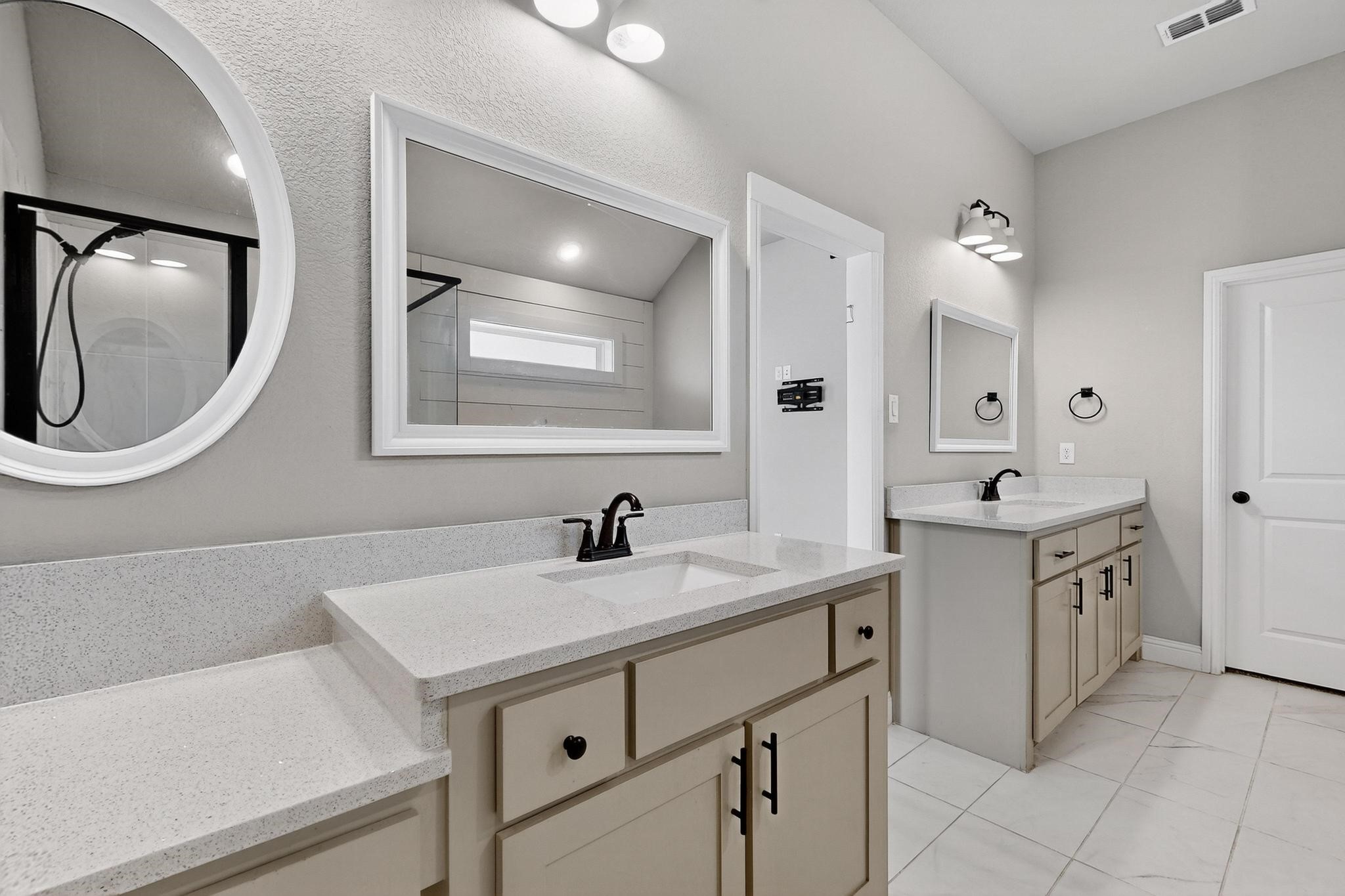 Godley, Texas, 76044, United States, 4 Bedrooms Bedrooms, ,3 BathroomsBathrooms,Residential,For Sale,1956819