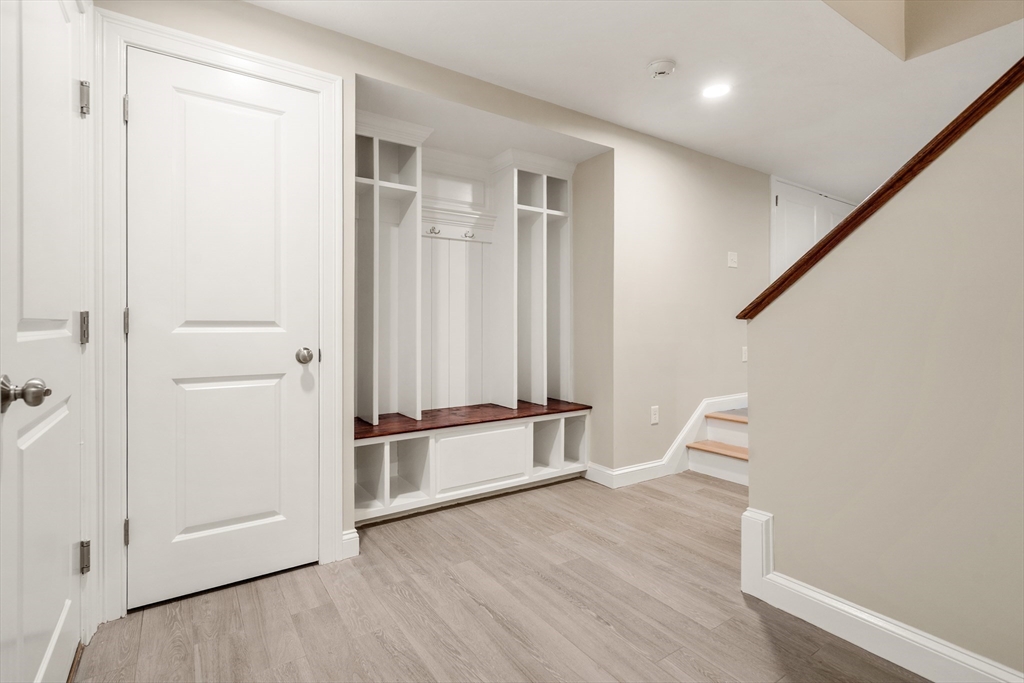 Lexington, Massachusetts, 02420, United States, 5 Bedrooms Bedrooms, ,8 BathroomsBathrooms,Residential,For Sale,1932093