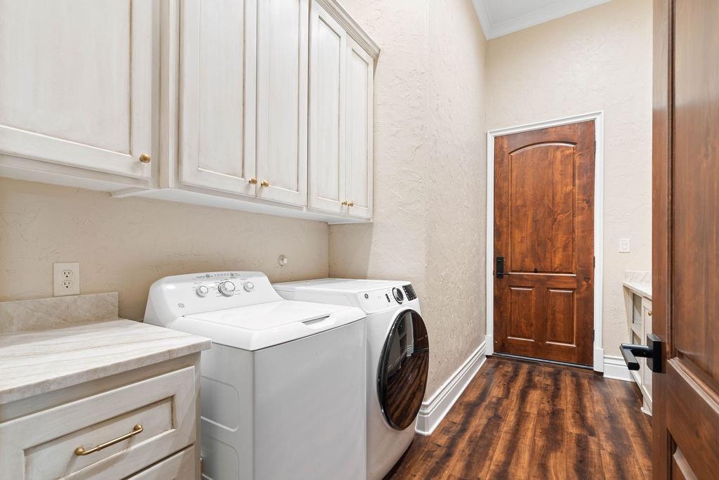 Beeville, Texas, 78102, United States, 4 Bedrooms Bedrooms, ,3 BathroomsBathrooms,Residential,For Sale,1857883