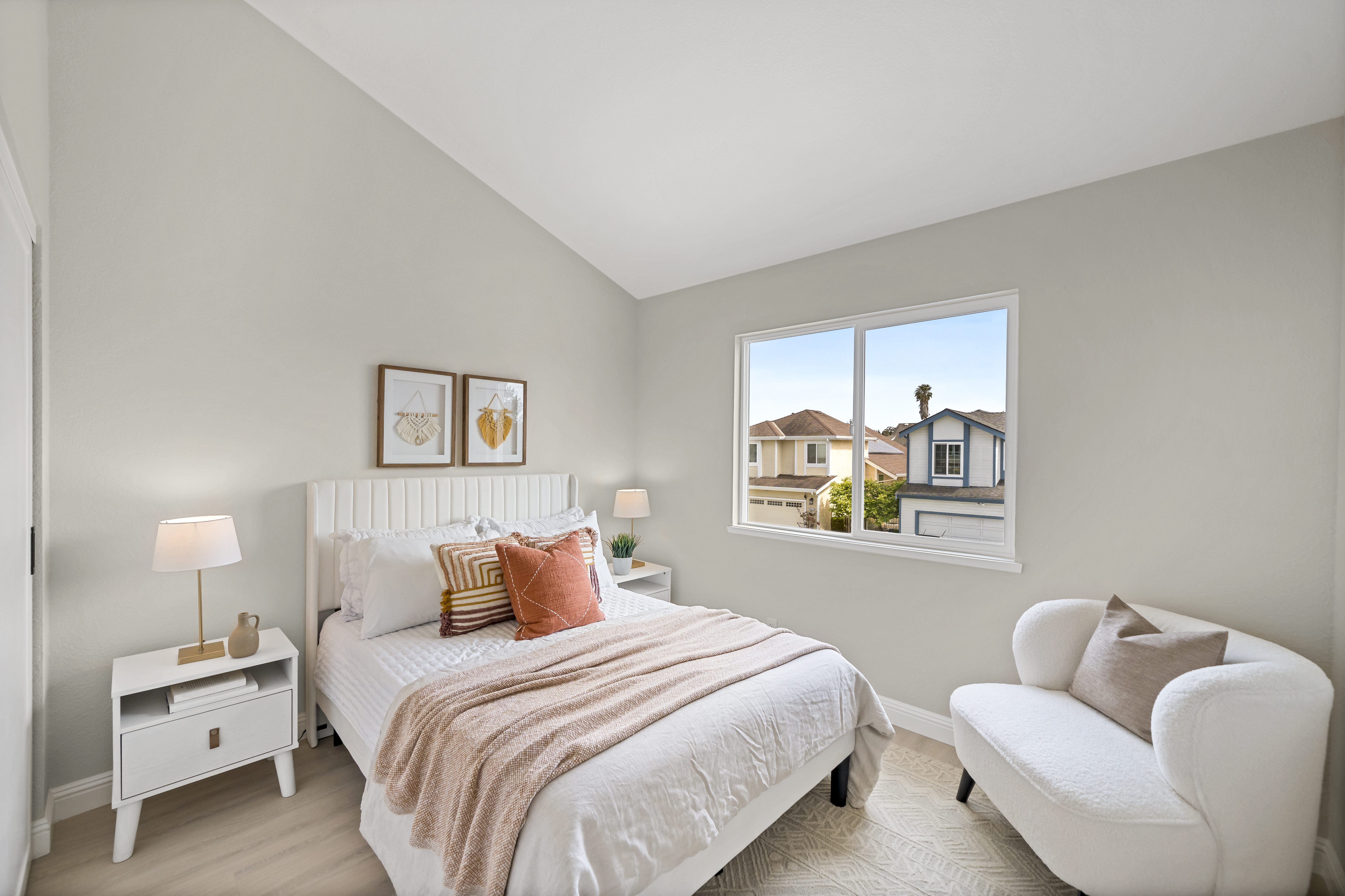  Designer-Appointed Forest Park Home with Seamless Indoor-Outdoor Living - 物件實景