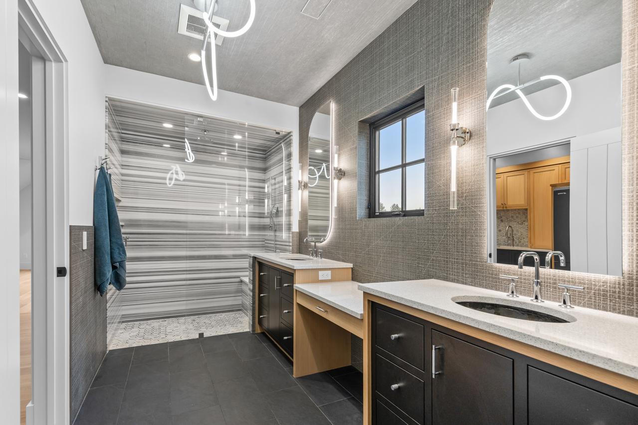 Orono, Minnesota, 55391, United States, 6 Bedrooms Bedrooms, ,3 BathroomsBathrooms,Residential,For Sale,2000639